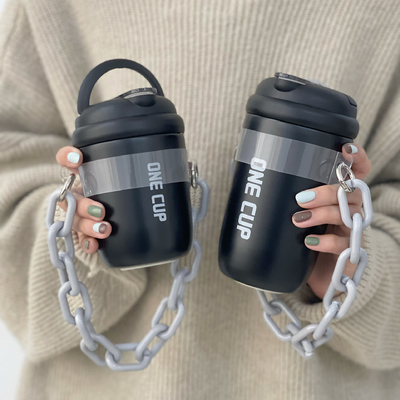 Logotipo personalizado Taza de paja aislada Estética Taza de agua de cadena portátil para regalos para empleados