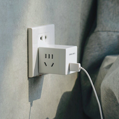 Enchufe inalámbrico pequeño con 2 orificios y 2 puertos USB Convertidor inteligente Logotipo del cliente