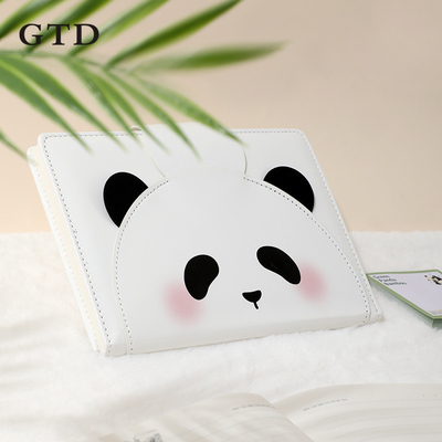 Encantador cuaderno de libros de dibujos animados de Panda. Perfecto para la ocasión del año.