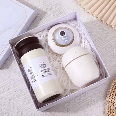 Impresión a color Taza aislada para negocios Conjunto de regalos Productos de oficina Calentamiento de manos