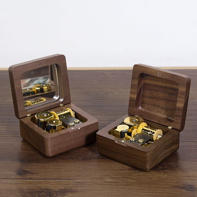 Impresión UV Movimiento Walnut Octopus Caja de música para decoración de escritorio y creatividad