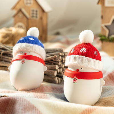 Regalo de Navidad dibujos animados mini portable Tesoro de nieve cálido Tesoro de mano 2 en 1 Banco de energía