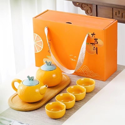 Relaciones con alumnos Set de té Dajidali Deseo de corazón Caja de regalo naranja con cuatro tazas y tetera