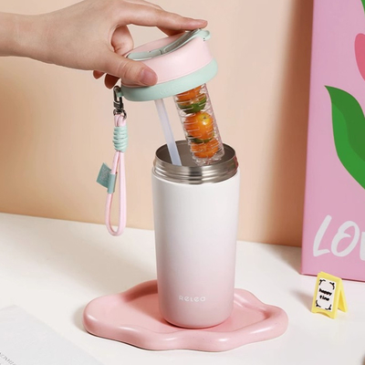 1 Impresión gráfica a color Taza aislada de paja Taza de café portátil de alto valor estético