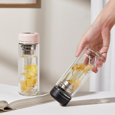 Copo de vidrio de doble capa de alto borosilicato práctico con partición de té e impresión UV