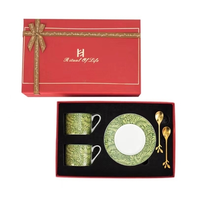 Haga una declaración con nuestras tazas de café impresas con UV La adición perfecta a su regalo de boda