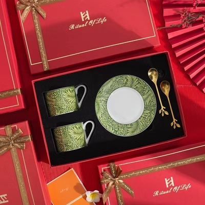 Haga una declaración con nuestras tazas de café impresas con UV La adición perfecta a su regalo de boda