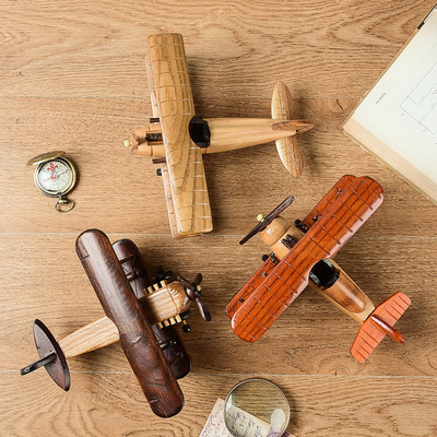 Impresión de serigrafía Modelo de avión de madera de época para decoración creativa de escritorio en el hogar
