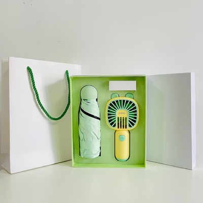 Novedad Regalos de verano fresco caja de regalos de negocios Set de dibujos animados Paraguas de ventilador de mano