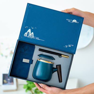 Las lámparas de cielo estrellado y el té de viaje portátil son la mejor opción para las relaciones con los ex alumnos