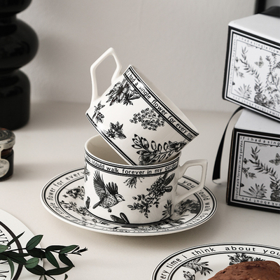 Xiao Xiangfeng Taza de café blanco y negro y plato combinado perfecto para deportes y juegos