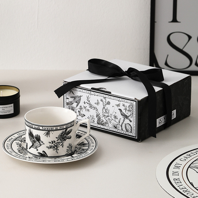 Xiao Xiangfeng Taza de café blanco y negro y plato combinado perfecto para deportes y juegos