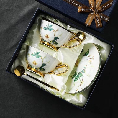 Conjunto de tazas de café europeas de porcelana de hueso Taza de té de flores Cerámica para escenarios de uso chic