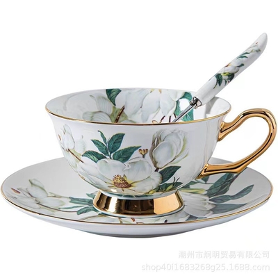 Conjunto de tazas de café europeas de porcelana de hueso Taza de té de flores Cerámica para escenarios de uso chic