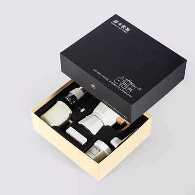 Caja de regalo de impresión de pantalla de seda de café con olla de mocha de seis piezas y molino de mano