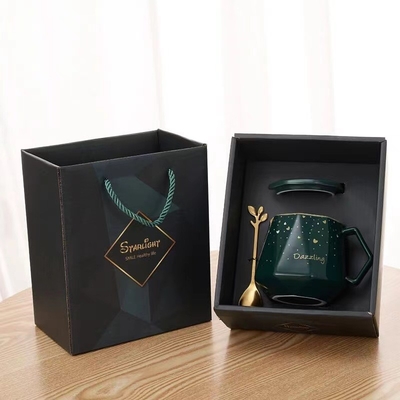 Para la ocasión de Pascua, es imprescindible tener el juego de regalos de tazas de cerámica.
