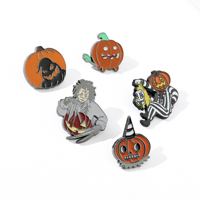 Animación de dibujos animados personalizados Metal Lapel Pin Badge con colección de esmalte suave y duro