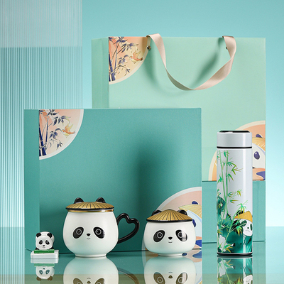Promueva su negocio con estilo Chengdu Panda Water Cup Souvenirs para socios de negocios