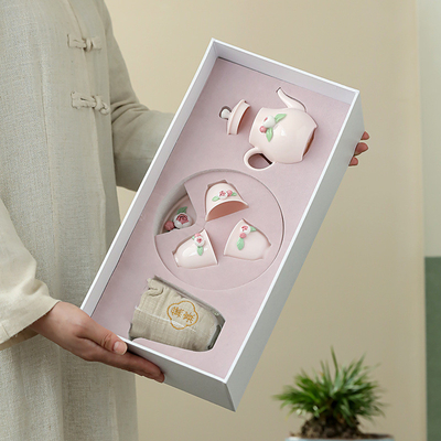 Set de té de cerámica rosa para el día de la diosa