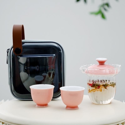 Hotel y Resort Sakura Set de té de viaje de vidrio rosa Bolsa de té portátil Una olla Dos tazas Regalos de recuerdo del Día de la Diosa