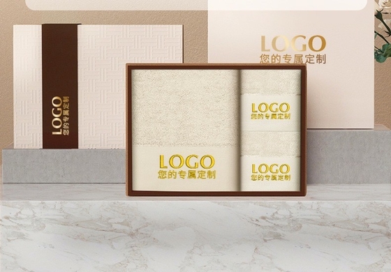 Toallas de baño y toallas de baño de tres piezas en caja de regalos con logotipo impreso a medida Compra en grupo