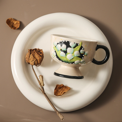 Antiguo lirio del valle pintado a mano taza de café de cerámica perfecta para regalos de negocios