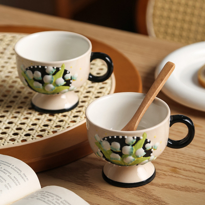 Antiguo lirio del valle pintado a mano taza de café de cerámica perfecta para regalos de negocios