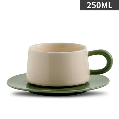 Scenarios de uso Set de tazas y platillos de lujo para ocasiones especiales