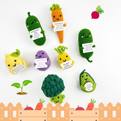 Colgantes de muñecas de papa hechos a mano Regalo de juguete de punto con energía positiva Tamaño personalizado