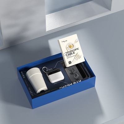 Tazas de café portátiles Banco de energía de carga rápida fantasma 10000mAh Uno a tres cables de datos perfecto para negocios