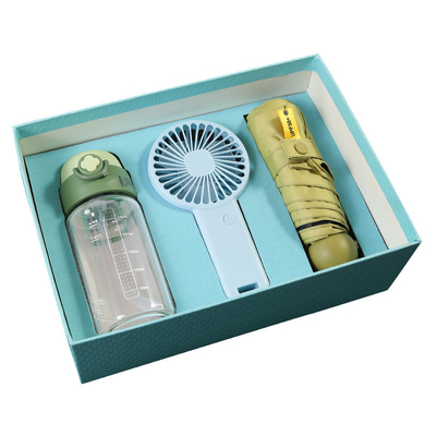 Ventilador pequeño de vidrio de paja graduado y sombrilla soleada para eventos de verano