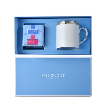 Sorprende a tus clientes con esta taza de encaje de platino y un bote de té portátil