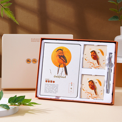 Confección personalizada de caja de regalos para aves de buena suerte