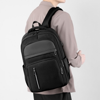 Organice de manera eficiente con esta capacidad de viaje y transporte