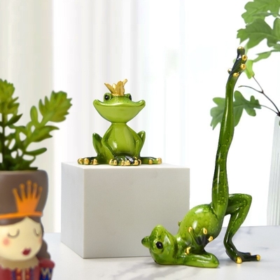 Promoción Decorar regalos de vidrio yoga rana de resina artesanía para el armario de televisión y el armario de vino
