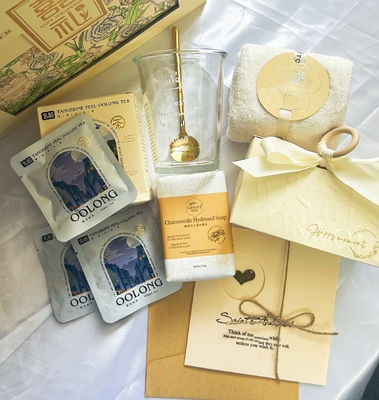 Conjunto de regalos personalizados para bodas Toallas, jabón, taza de agua, té oolong y una caja de caramelos creativa