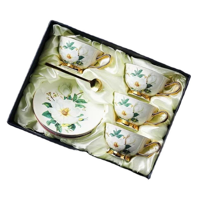 Conjunto de tazas de café europeas de porcelana de hueso Taza de té de flores Cerámica para escenarios de uso chic