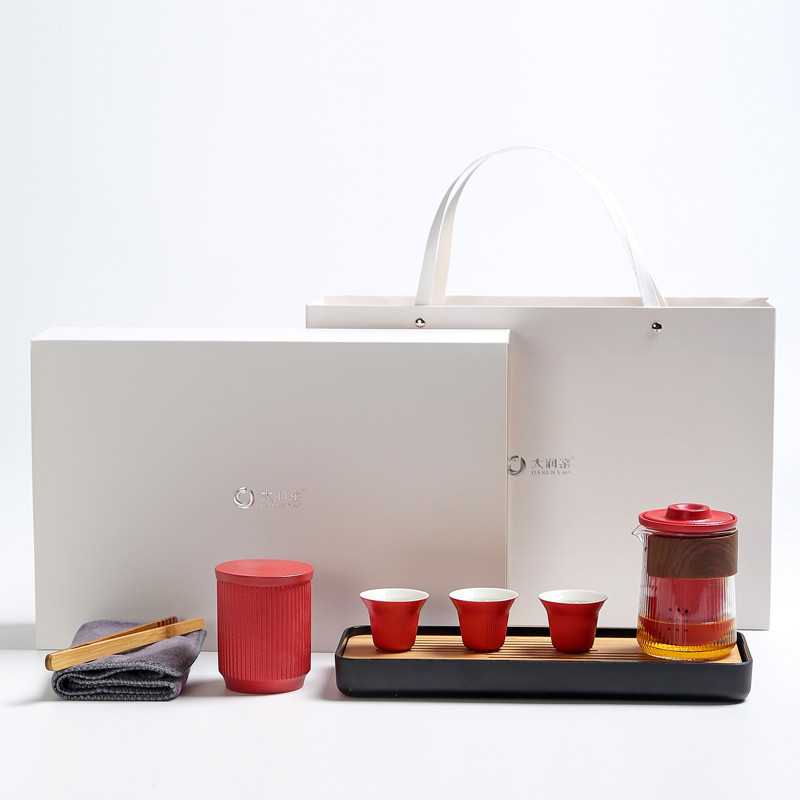 Experimenta la simplicidad de nuestro juego de té de estilo minimalista europeo para promociones